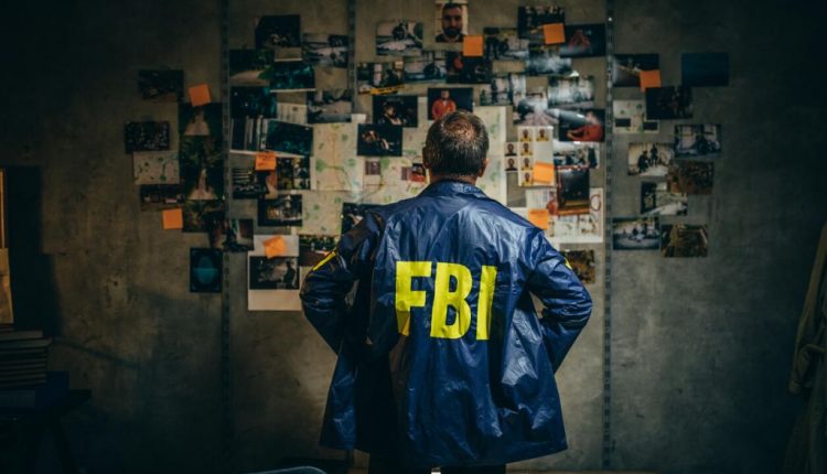 أحد عناصر مكتب التحقيقات الفدرالي الأميركي أف بي أي