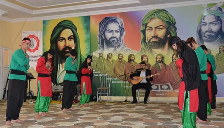 إحدى فعاليات الطائفة العلوية في بيت جمع بإسطنبول