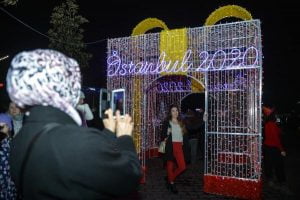 بالصور| أول نجاح لـ"إسطنبول" في 2020.. احتفالات آمنة متميزة بمزيجُ الحضارات 11