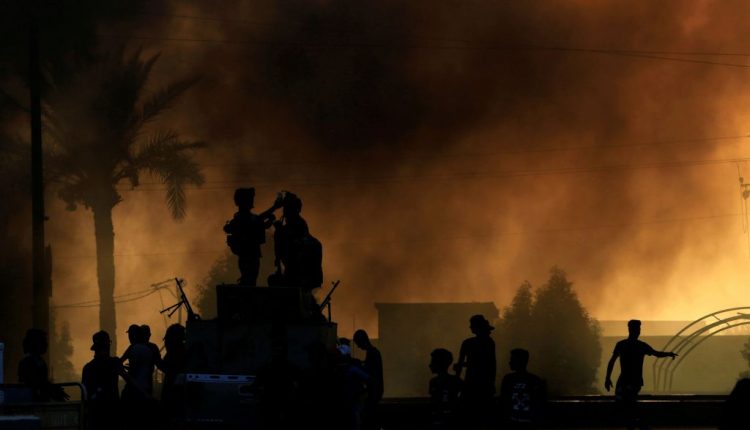 اعتصام سابق امام السفارة الأميركية في العراق (أرشيف)