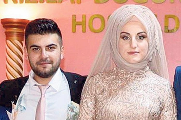 الامراة التركية وزوجها ن في حفل زواج سابق