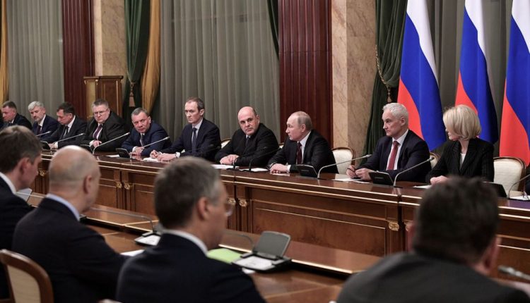 أول اجتماع للحكومة الروسية الجديدة
