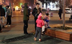 بالصور| هكذا قضى سكان "آكهيسار" ليلة الزلزال في "مانيسا" ! 9