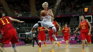 لاعبة كرة السلة المحترفة في نادي "غلطة سراي" التركي إيشيل ألبين