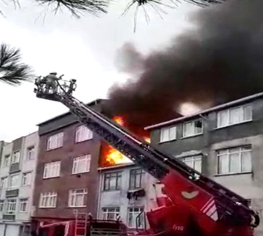 بطارية هاتف محمول تحرق منزل في إسنيورت 5