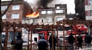 بالصور| احتراق منبى يأوي أجانب في إسطنبول 3