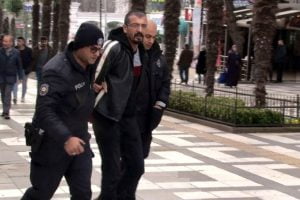 بالصور| تفاصيل جريمة قتل من أجل 300 ليرة في "أفجيلار" بإسطنبول 2 بالصور| تفاصيل جريمة قتل من أجل 300 ليرة في "أفجيلار" بإسطنبول 1