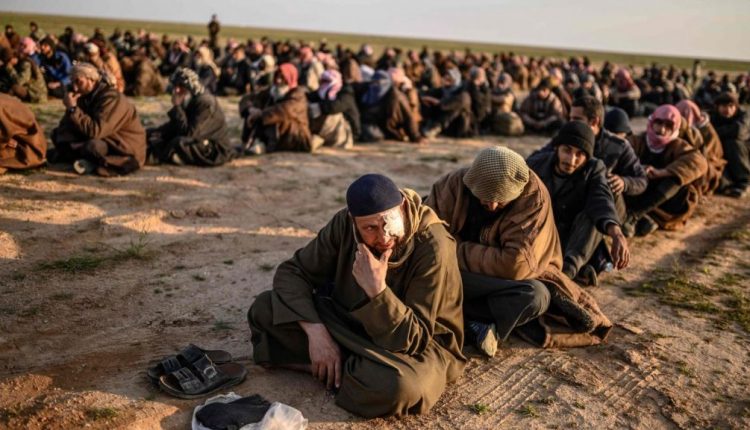 معتقلون من تنظيم داعش