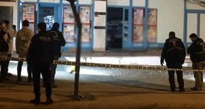 بالفيديو| هجوم عنيف بـ"قنابل بدائية" على ماركت "101" في إسطنبول 2 بالفيديو| هجوم عنيف بـ"قنابل بدائية" على ماركت "101" في إسطنبول 1