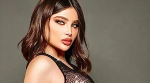 فضيحة تشعل المواقع.. فيديو غير أخلاقي يفضح عارضة الازياء “انجي خوري”