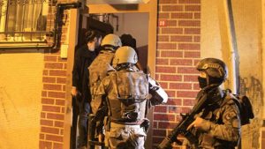 اعتقال 6 مواطنين لتعاونهم مع منظمة إرهابية في “بيتليس”