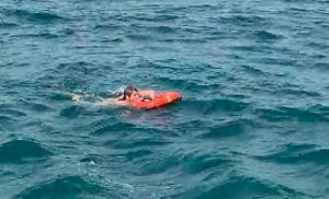 بالفيديو| إنقاذ امرأة سقطت في بحر “إسكودار” في إسطنبول