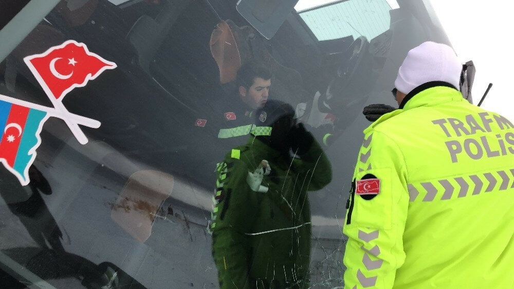 ركاب حافلة ينجون من كارثة محققة شرق تركيا في اللحظة الأخيرة (شاهد) 29