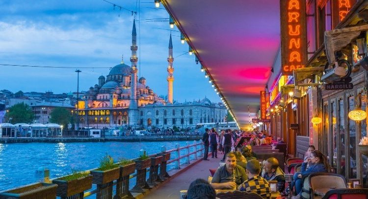 500 مليون دولار في طريقها إلى إسطنبول