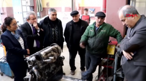 شاهد لأول مرة في العالم.. عجوز تركي يخترع محركا يسير 100 كم بلتر بنزين واحد فقط
