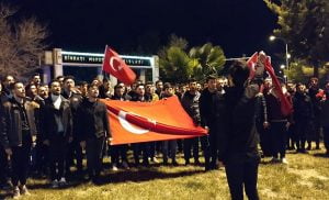 مسيرة طلابية عفوية جنوبي تركيا تنديدا بالهجوم الذي أسفر عن 33 شهيدا