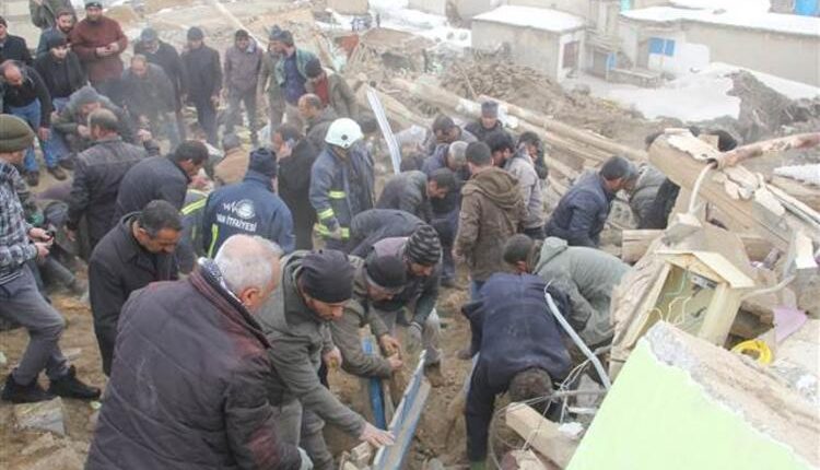 بالصور والفيديو.. شاهد الدمار الذي احدثه زلزال فان شرقي تركيا 7