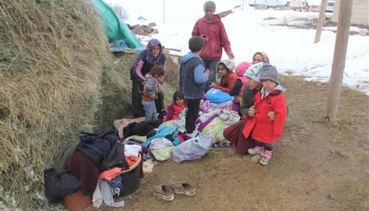 بالصور والفيديو.. شاهد الدمار الذي احدثه زلزال فان شرقي تركيا 11