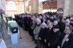 بالصور| وفاة رجل أعمال شهير أثناء حفل عقد قران نجله في إسطنبول 11