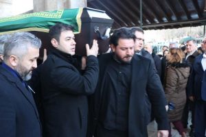 بالصور| وفاة رجل أعمال شهير أثناء حفل عقد قران نجله في إسطنبول 3