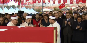 أردوغان يشارك في تشييع جثامين شهداء هجوم إدلب الأخير
