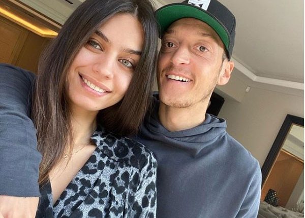 آوزيل - أمينة جولشن