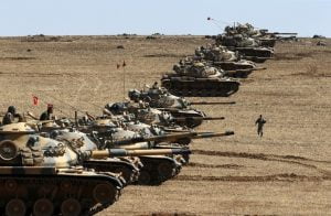 أبرز قدرات جيش النظام السوري والجيش التركي (إنفوغراف)