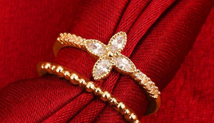 أسوارة ذهبية تركية الصنع