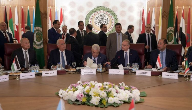 الرئيس محمود عباس، أثناء مشاركته في انطلاق أعمال الاجتماع الطارئ لوزراء الخارجية العرب
