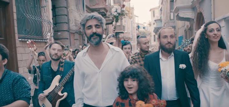 الفنان التركي "مانوش بابا"