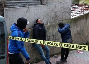 بالصور| مقتل "دي جي" نيجيري شهير في منزله بـإسطنبول.. "مقيد من يديه وأقدامه" 1