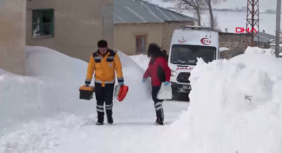 الثلوج تؤخر ولادة سيدة تركية 5 ساعات شرقي البلاد (فيديو) 39