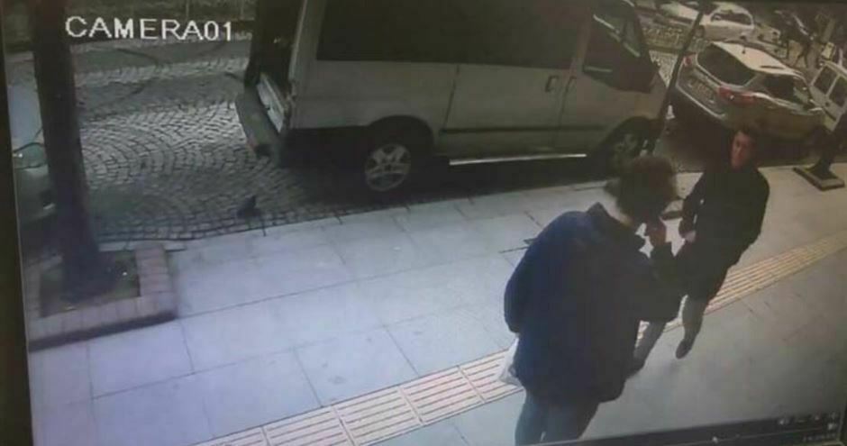 بالفيديو| شاب تركي يلتقي زميل دارسته قبل 6 أعوام بـ"اللكمات العنيفة" 17