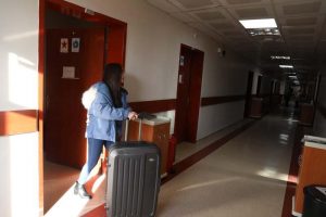 بالصور| انتهاء مراقبة 42 شخصًا أجلتهم تركيا من الصين 13