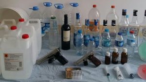 بالصور| اعتقال عصابة لتصنيع "الكحول" داخل مقبرة للأموات بإسطنبول 4 بالصور| اعتقال عصابة لتصنيع "الكحول" داخل مقبرة للأموات بإسطنبول 3