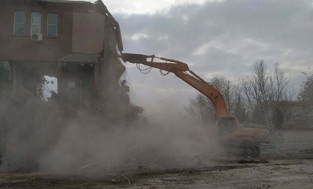 بدء عمليات هدم المدارس المتضررة في "ألازيع" شرقي تركيا 15