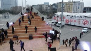 بالصور| إزالة "الخيمة الرقيمة" ومدرج "التقارب" من ساحة "تقسييم" بإسطنبول 61