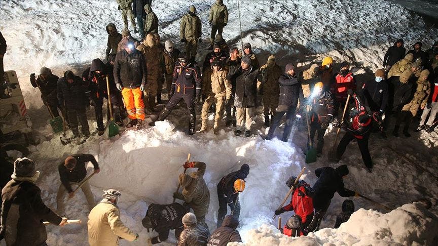 انهيار ثلجي جديد شرقي تركيا 9