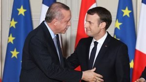الرئيس أردوغان يناقش أحداث “إدلب” مع نظيره الفرنسي