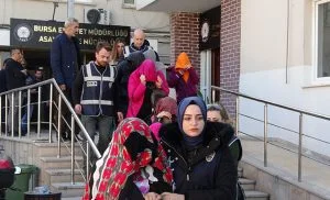 بالفيديو| تفكيك عصابة “هل لديك حلوى ؟” المتخصصة بـ”الدعارة” في تركيا