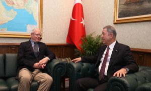 تفاصيل اللقاء العاجل بين وزير الدفاع التركي والمبعوث الأمريكي لسوريا
