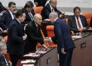 بالصور| انتهاء الجلسة البرلمانية التركية المُغلقة بعد 6 ساعات.. “هذا ما ناقشته”