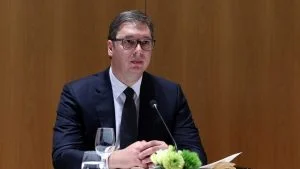 شاهد.. نوبة من السعال لدى رئيس صربيا أثناء مؤتمر حول فيروس كورونا