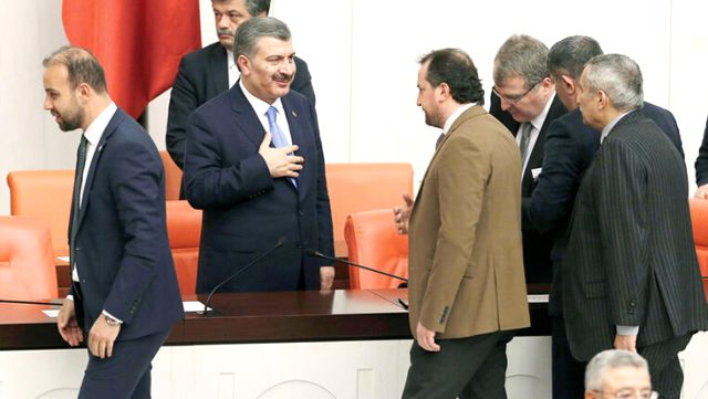 وزير الصحة التركي فخر الدين قوجة