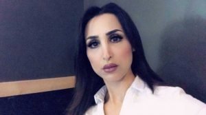 شاهد.. السعودية هند القحطاني تثير الجدل بفيديو جديد مع نجلها