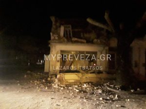 بالصور| إصابات وانهيار منازل عدة نتيجة زلزال عنيف ضرب اليونان 4 بالصور| إصابات وانهيار منازل عدة نتيجة زلزال عنيف ضرب اليونان 3