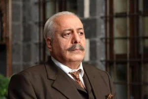 حقيقة وفاة الفنان السوري أيمن زيدان وتعليق من ابنيه