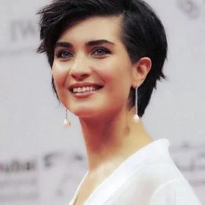 توبا بويوكستون تحبّ هذا الممثل: “جامعة أجرت دراسة عننا “!