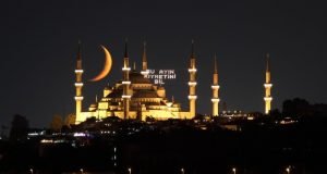 مساجد تركيا تحث المصلين على البقاء بمنازلهم خلال رمضان
