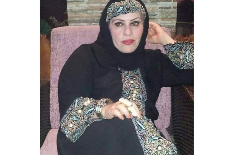 فنانة شهيرة تفاجيء متابعيها بارتداء الحجاب والعباءة السوداء 1
